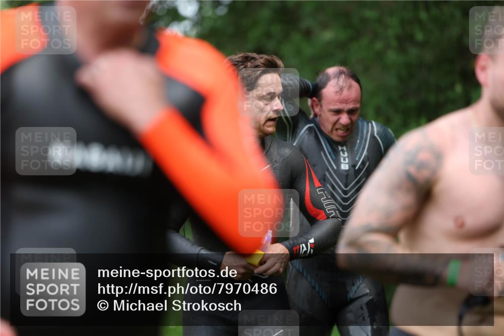 15.06.2025 - 7 Türme Triathlon Michael Strokosch http://msf.ph/oto/7970486 15.06.2025 12:58:05 Schwimmen 192, 704, 717, 773, 775, 798, 853, 956, 974, 1004, 1010, 1052, 1054, 1069, 1106, 1127, 1141, 1162, 1186, 1193 meine-sportfotos.de