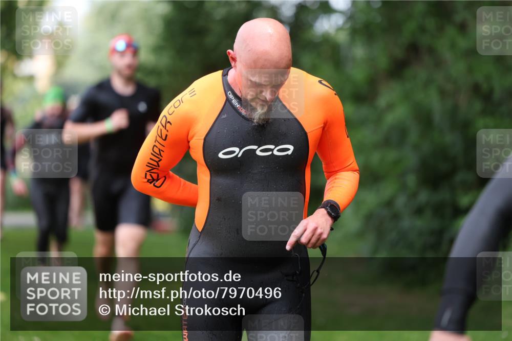 15.06.2025 - 7 Türme Triathlon Michael Strokosch http://msf.ph/oto/7970496 15.06.2025 12:58:06 Schwimmen 192, 704, 717, 773, 775, 798, 853, 956, 974, 1010, 1052, 1054, 1069, 1085, 1106, 1127, 1141, 1162, 1186, 1193 meine-sportfotos.de