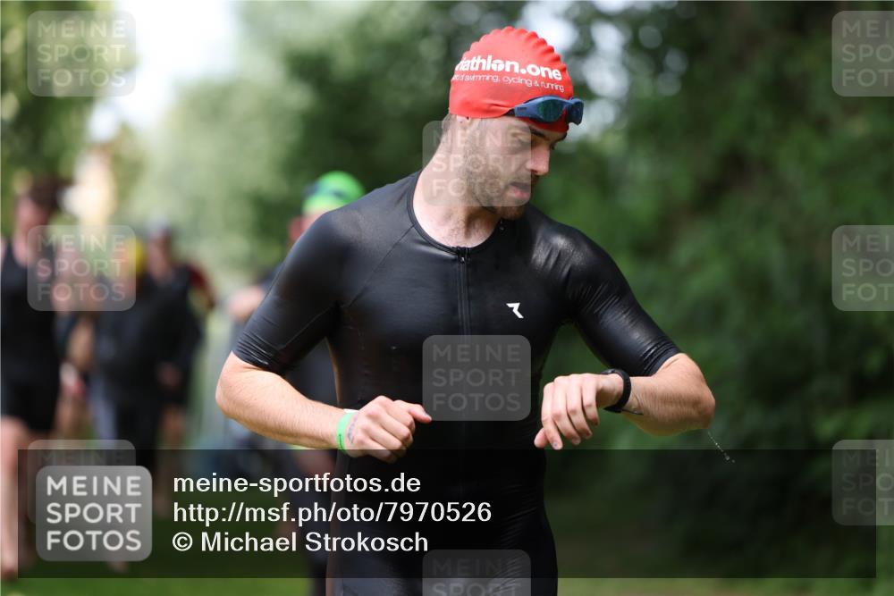 15.06.2025 - 7 Türme Triathlon Michael Strokosch http://msf.ph/oto/7970526 15.06.2025 12:58:09 Schwimmen 192, 704, 717, 773, 775, 795, 798, 853, 956, 974, 1052, 1054, 1069, 1085, 1106, 1127, 1141, 1162, 1186, 1193 meine-sportfotos.de