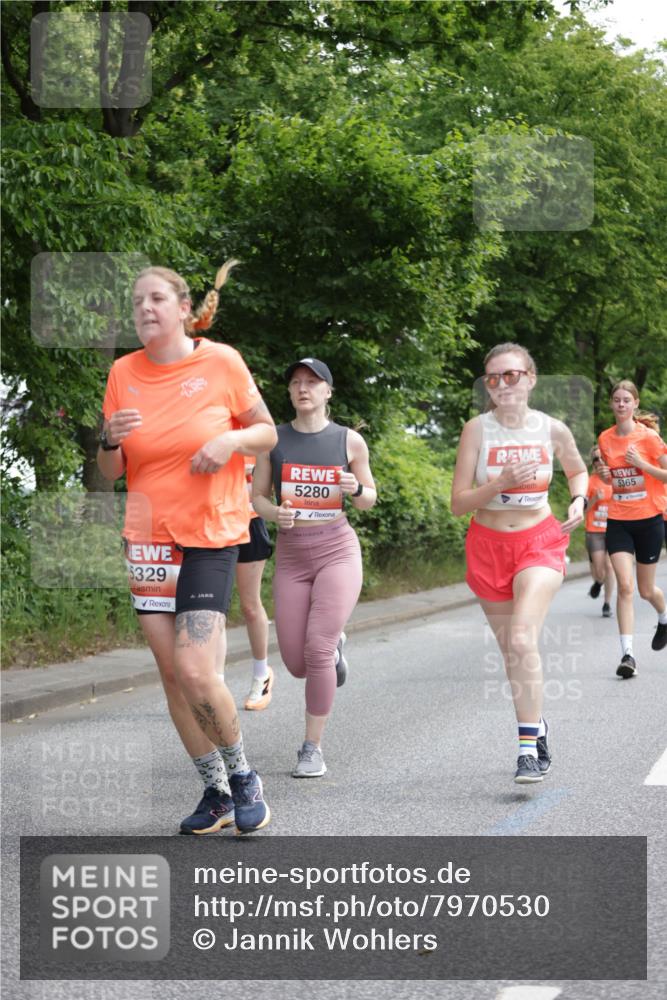 15.06.2025 - REWE Women's Run Jannik Wohlers http://msf.ph/oto/7970530 15.06.2025 10:05:38 Laufen 5329, 5280 meine-sportfotos.de