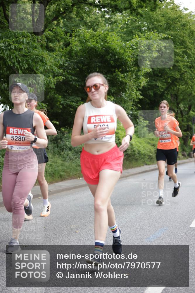 15.06.2025 - REWE Women's Run Jannik Wohlers http://msf.ph/oto/7970577 15.06.2025 10:05:39 Laufen 5280, 2, 231, 5365 meine-sportfotos.de