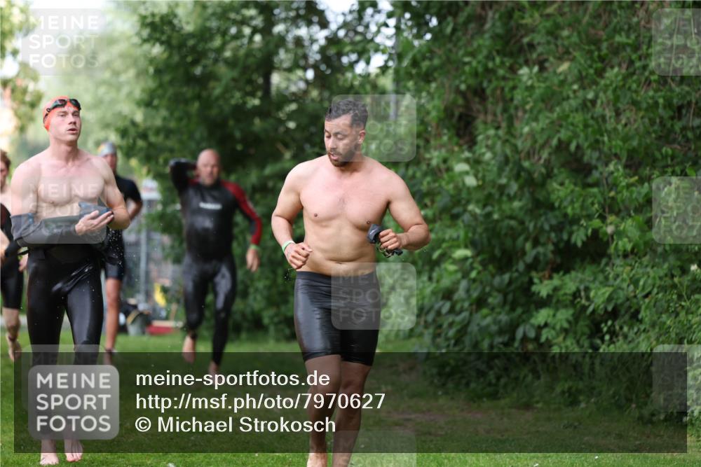 15.06.2025 - 7 Türme Triathlon Michael Strokosch http://msf.ph/oto/7970627 15.06.2025 12:58:20 Schwimmen 192, 704, 717, 739, 773, 794, 795, 798, 807, 815, 832, 853, 899, 935, 938, 956, 974, 1044, 1052, 1059, 1069, 1085, 1102, 1106, 1127, 1141, 1143, 1146, 1162, 1187 meine-sportfotos.de