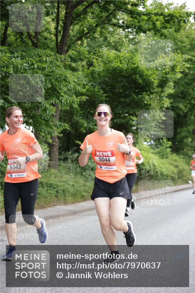 15.06.2025 - REWE Women's Run Jannik Wohlers http://msf.ph/oto/7970637 15.06.2025 10:05:45 Laufen 5042, 5044, 5597 meine-sportfotos.de