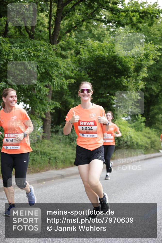 15.06.2025 - REWE Women's Run Jannik Wohlers http://msf.ph/oto/7970639 15.06.2025 10:05:45 Laufen 5042, 5044, 5697 meine-sportfotos.de