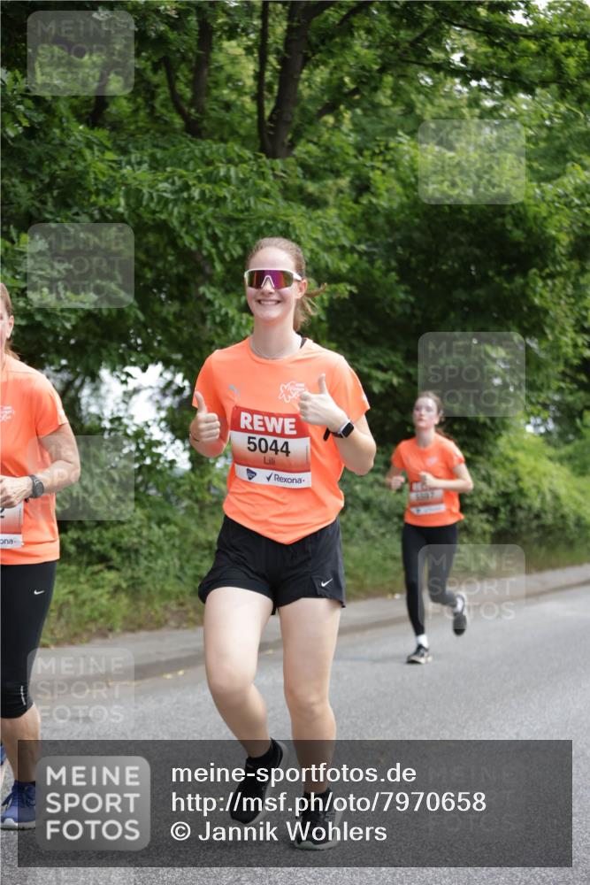 15.06.2025 - REWE Women's Run Jannik Wohlers http://msf.ph/oto/7970658 15.06.2025 10:05:45 Laufen 5044 meine-sportfotos.de