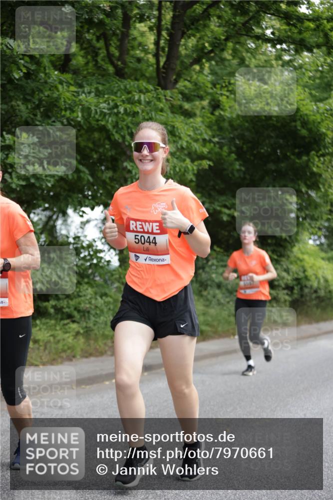 15.06.2025 - REWE Women's Run Jannik Wohlers http://msf.ph/oto/7970661 15.06.2025 10:05:45 Laufen 5044 meine-sportfotos.de