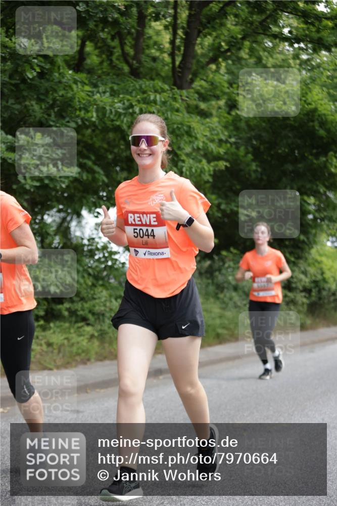 15.06.2025 - REWE Women's Run Jannik Wohlers http://msf.ph/oto/7970664 15.06.2025 10:05:45 Laufen 5044 meine-sportfotos.de