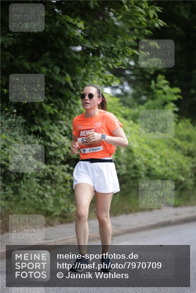 15.06.2025 - REWE Women's Run Jannik Wohlers http://msf.ph/oto/7970709 15.06.2025 10:05:49 Laufen 52 meine-sportfotos.de