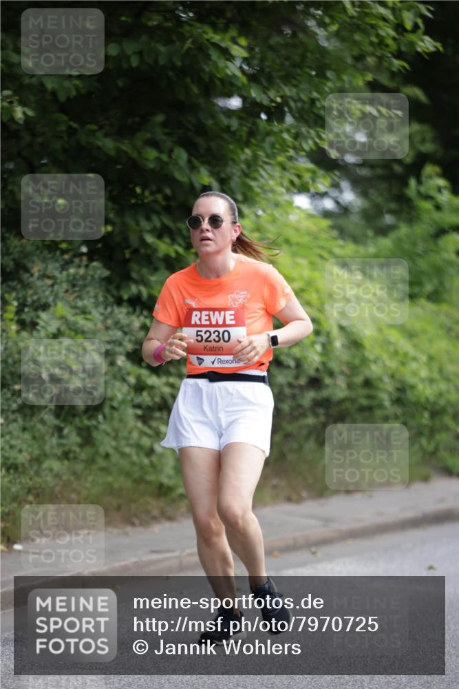 15.06.2025 - REWE Women's Run Jannik Wohlers http://msf.ph/oto/7970725 15.06.2025 10:05:49 Laufen 5230 meine-sportfotos.de