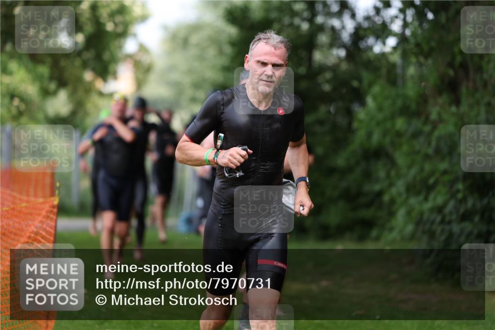 15.06.2025 - 7 Türme Triathlon Michael Strokosch http://msf.ph/oto/7970731 15.06.2025 12:58:30 Schwimmen 192, 717, 739, 773, 794, 795, 807, 815, 832, 899, 935, 938, 1007, 1044, 1059, 1085, 1102, 1106, 1143, 1146, 1180, 1187 meine-sportfotos.de