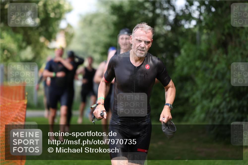 15.06.2025 - 7 Türme Triathlon Michael Strokosch http://msf.ph/oto/7970735 15.06.2025 12:58:30 Schwimmen 192, 717, 739, 773, 794, 795, 807, 815, 832, 899, 935, 938, 1007, 1044, 1059, 1085, 1102, 1106, 1143, 1146, 1180, 1187 meine-sportfotos.de