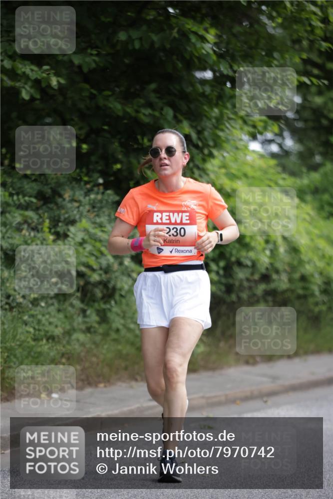 15.06.2025 - REWE Women's Run Jannik Wohlers http://msf.ph/oto/7970742 15.06.2025 10:05:50 Laufen 230 meine-sportfotos.de