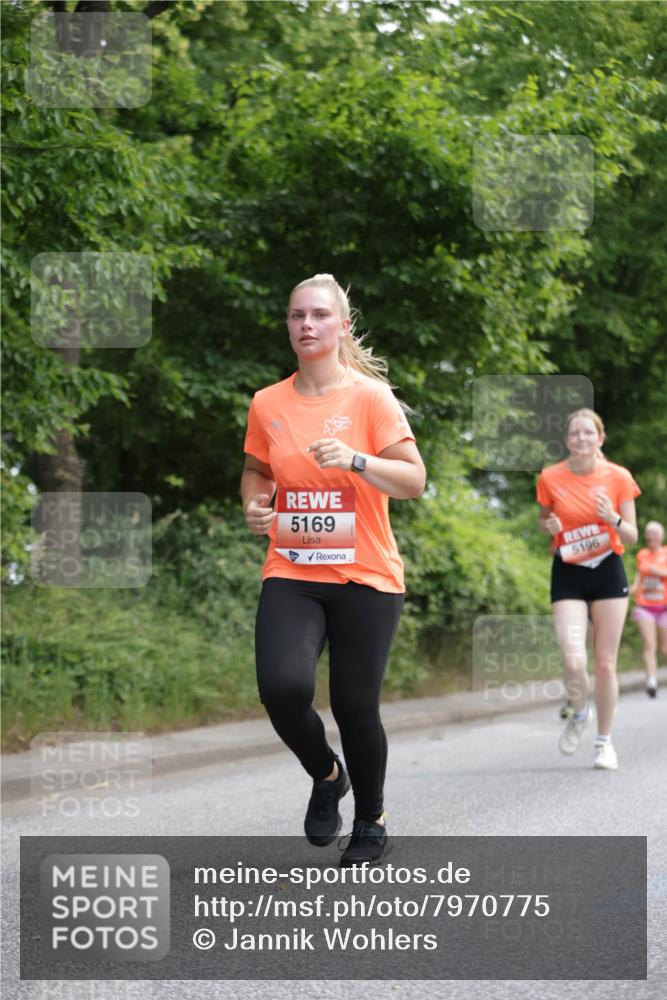 15.06.2025 - REWE Women's Run Jannik Wohlers http://msf.ph/oto/7970775 15.06.2025 10:05:56 Laufen 5169, 5196 meine-sportfotos.de