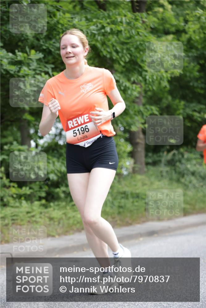 15.06.2025 - REWE Women's Run Jannik Wohlers http://msf.ph/oto/7970837 15.06.2025 10:05:58 Laufen 5196 meine-sportfotos.de