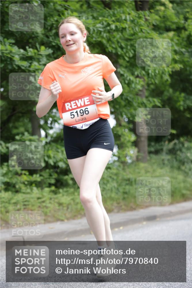 15.06.2025 - REWE Women's Run Jannik Wohlers http://msf.ph/oto/7970840 15.06.2025 10:05:58 Laufen 5196 meine-sportfotos.de