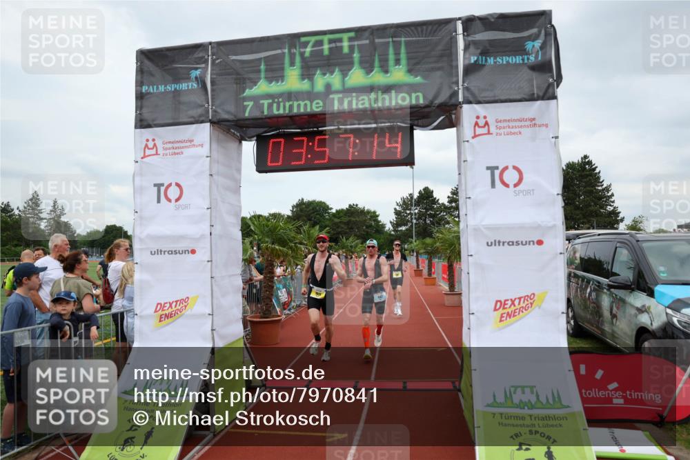 15.06.2025 - 7 Türme Triathlon Michael Strokosch http://msf.ph/oto/7970841 15.06.2025 13:57:13 Ziel 442, 505, 734, 950, 1011, 1052, 1069 meine-sportfotos.de