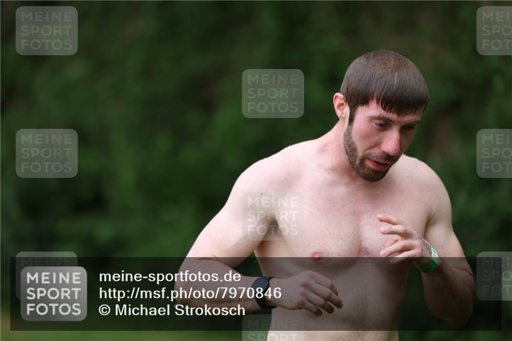 15.06.2025 - 7 Türme Triathlon Michael Strokosch http://msf.ph/oto/7970846 15.06.2025 12:58:42 Schwimmen 739, 794, 807, 826, 832, 884, 899, 935, 953, 1005, 1007, 1044, 1057, 1102, 1134, 1139, 1143, 1146, 1168, 1180, 1187 meine-sportfotos.de