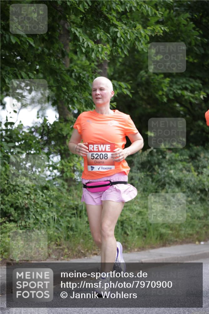 15.06.2025 - REWE Women's Run Jannik Wohlers http://msf.ph/oto/7970900 15.06.2025 10:06:02 Laufen 5208 meine-sportfotos.de