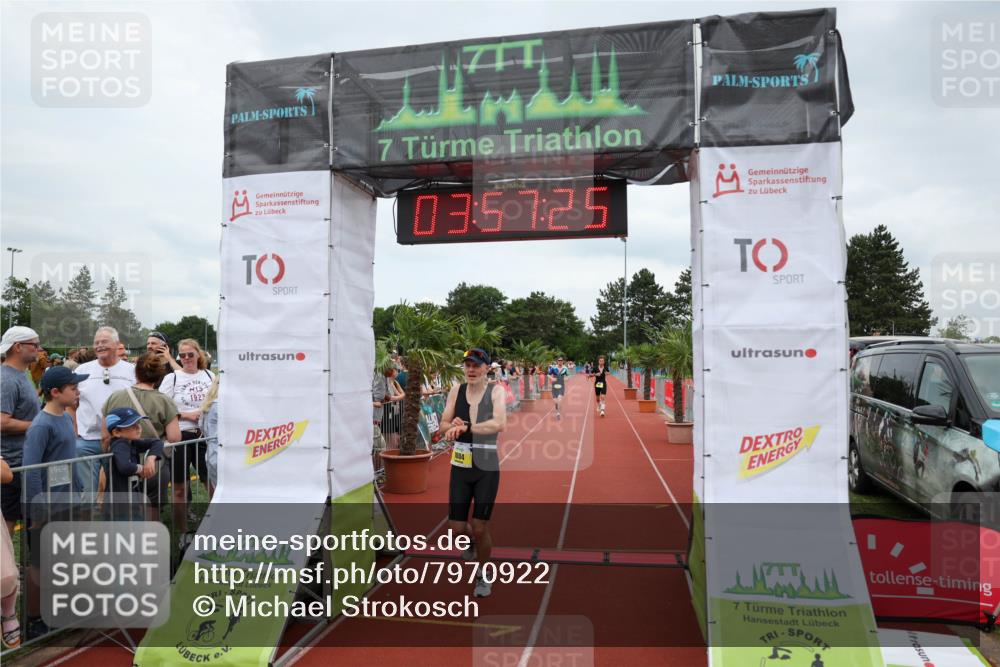 15.06.2025 - 7 Türme Triathlon Michael Strokosch http://msf.ph/oto/7970922 15.06.2025 13:57:25 Ziel 804, 818, 1004, 1153 meine-sportfotos.de