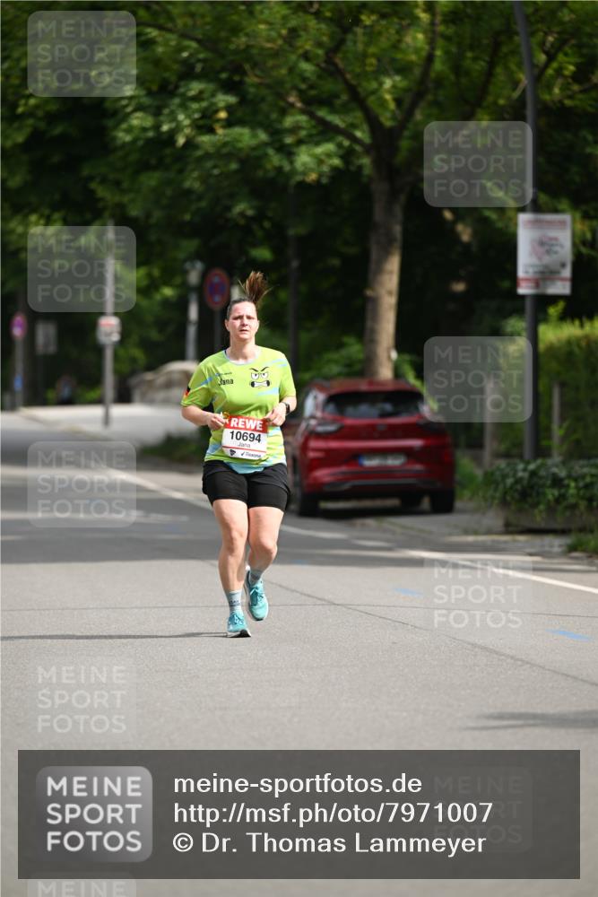 15.06.2025 - REWE Women's Run Dr. Thomas Lammeyer http://msf.ph/oto/7971007 15.06.2025 10:00:12 Laufen 10694 meine-sportfotos.de