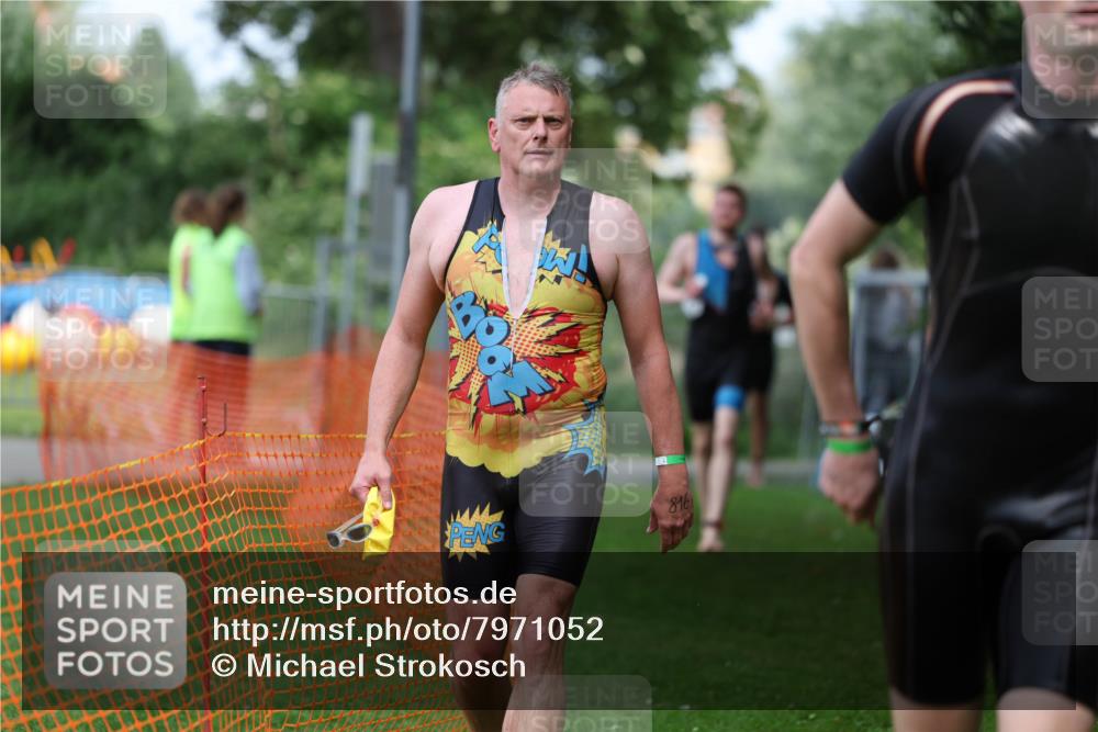 15.06.2025 - 7 Türme Triathlon Michael Strokosch http://msf.ph/oto/7971052 15.06.2025 12:59:07 Schwimmen 194, 750, 754, 816, 826, 845, 860, 1063, 1066, 1097, 1134, 1154 meine-sportfotos.de