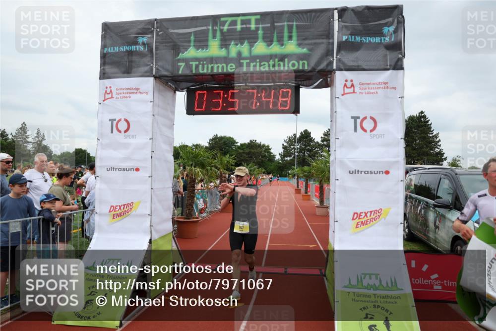 15.06.2025 - 7 Türme Triathlon Michael Strokosch http://msf.ph/oto/7971067 15.06.2025 13:57:48 Ziel 767 meine-sportfotos.de