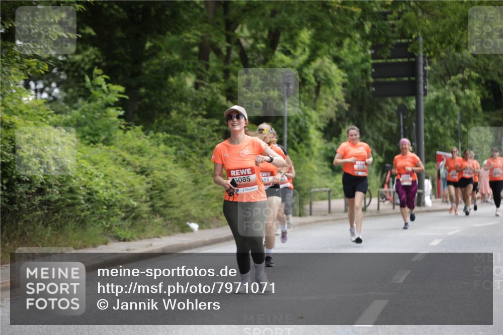 15.06.2025 - REWE Women's Run Jannik Wohlers http://msf.ph/oto/7971071 15.06.2025 10:06:14 Laufen 5085, 655, 5679 meine-sportfotos.de