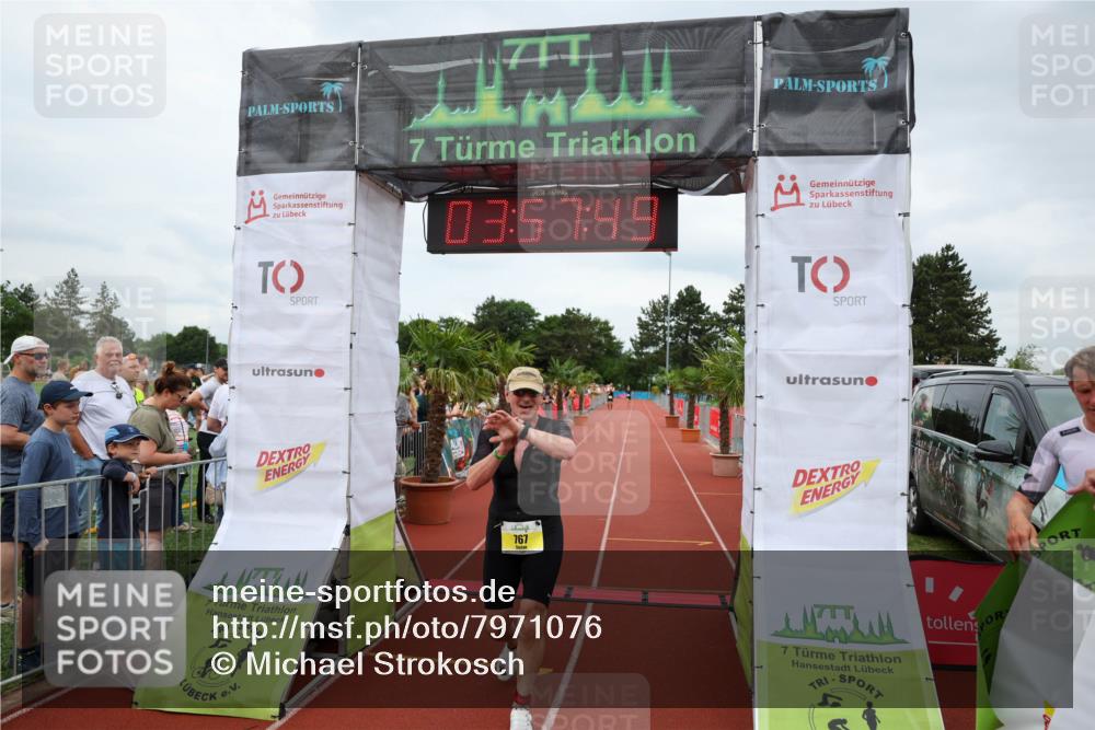 15.06.2025 - 7 Türme Triathlon Michael Strokosch http://msf.ph/oto/7971076 15.06.2025 13:57:48 Ziel 767 meine-sportfotos.de