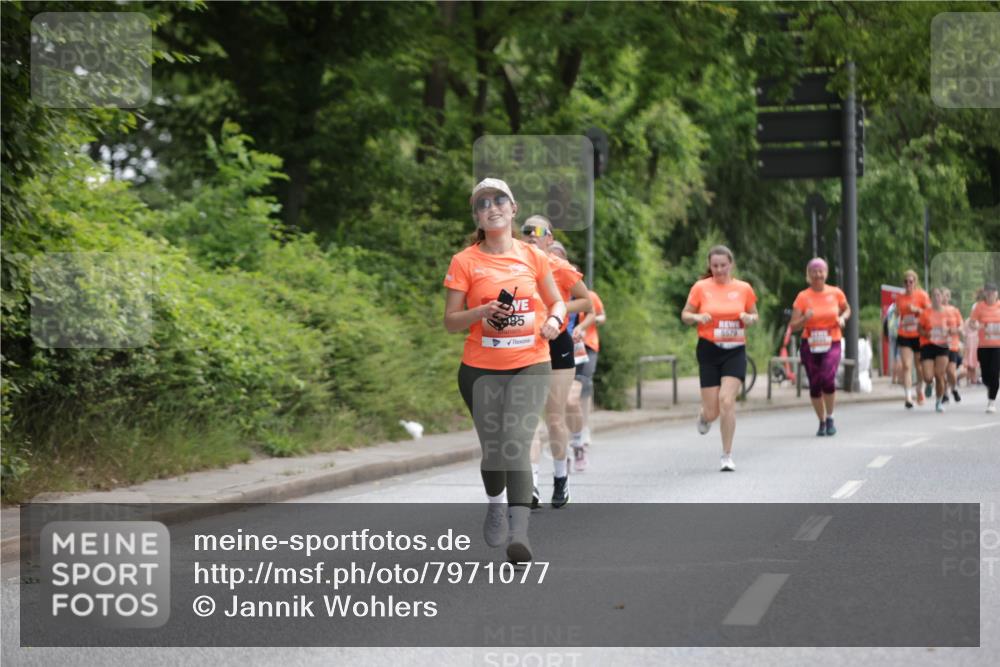 15.06.2025 - REWE Women's Run Jannik Wohlers http://msf.ph/oto/7971077 15.06.2025 10:06:14 Laufen 85, 5579 meine-sportfotos.de