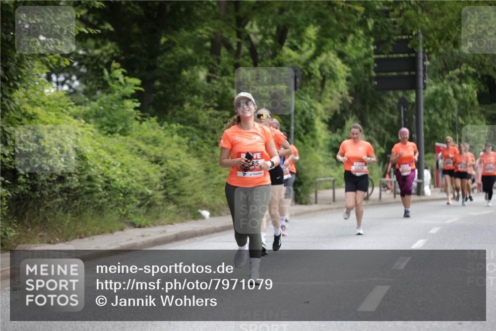 15.06.2025 - REWE Women's Run Jannik Wohlers http://msf.ph/oto/7971079 15.06.2025 10:06:14 Laufen 85, 5579 meine-sportfotos.de