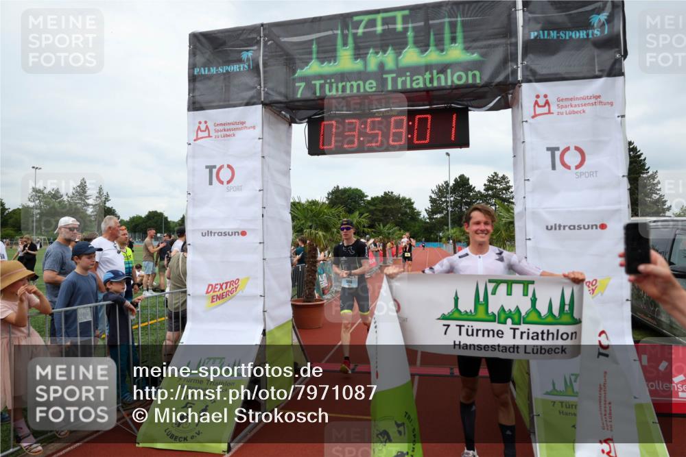15.06.2025 - 7 Türme Triathlon Michael Strokosch http://msf.ph/oto/7971087 15.06.2025 13:58:00 Ziel 566 meine-sportfotos.de