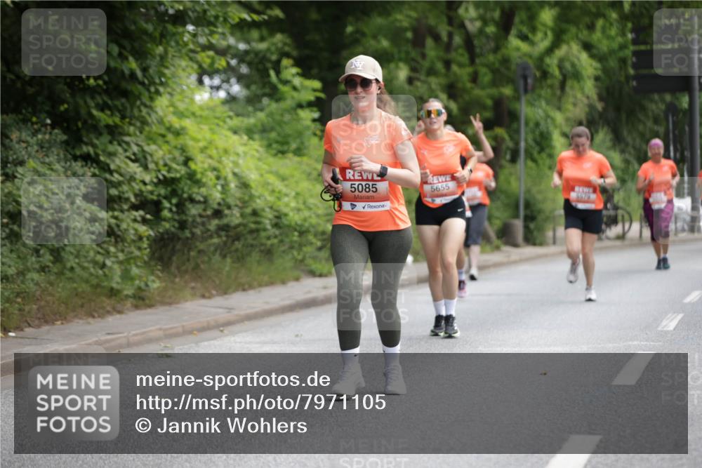15.06.2025 - REWE Women's Run Jannik Wohlers http://msf.ph/oto/7971105 15.06.2025 10:06:16 Laufen 5085, 5655 meine-sportfotos.de