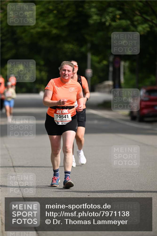 15.06.2025 - REWE Women's Run Dr. Thomas Lammeyer http://msf.ph/oto/7971138 15.06.2025 10:00:17 Laufen 10541, 17151 meine-sportfotos.de