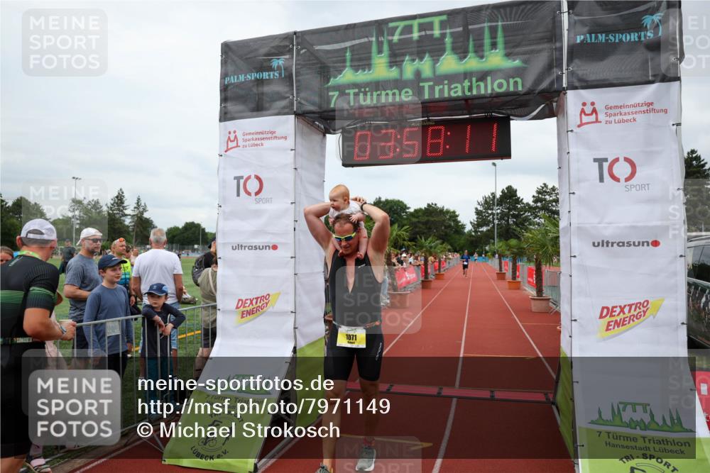 15.06.2025 - 7 Türme Triathlon Michael Strokosch http://msf.ph/oto/7971149 15.06.2025 13:58:10 Ziel 1071 meine-sportfotos.de