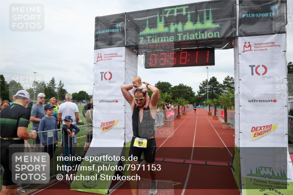 15.06.2025 - 7 Türme Triathlon Michael Strokosch http://msf.ph/oto/7971153 15.06.2025 13:58:11 Ziel 1071 meine-sportfotos.de
