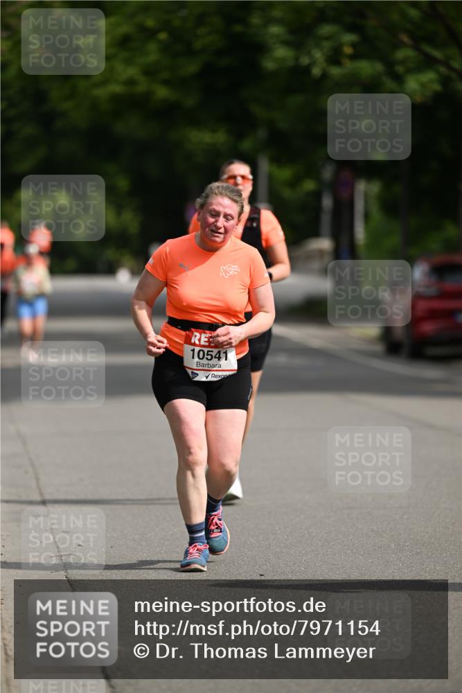 15.06.2025 - REWE Women's Run Dr. Thomas Lammeyer http://msf.ph/oto/7971154 15.06.2025 10:00:17 Laufen 10541 meine-sportfotos.de