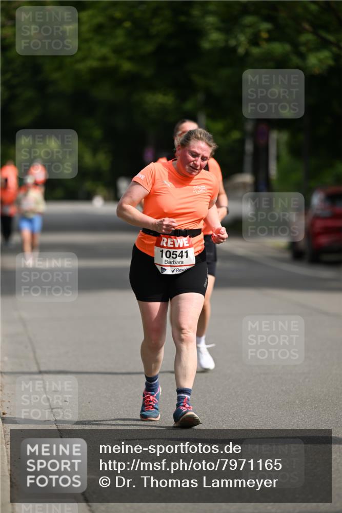 15.06.2025 - REWE Women's Run Dr. Thomas Lammeyer http://msf.ph/oto/7971165 15.06.2025 10:00:17 Laufen 10541 meine-sportfotos.de