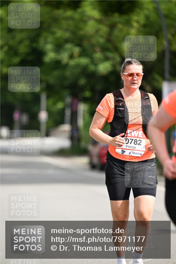 15.06.2025 - REWE Women's Run Dr. Thomas Lammeyer http://msf.ph/oto/7971177 15.06.2025 10:00:21 Laufen 0782 meine-sportfotos.de