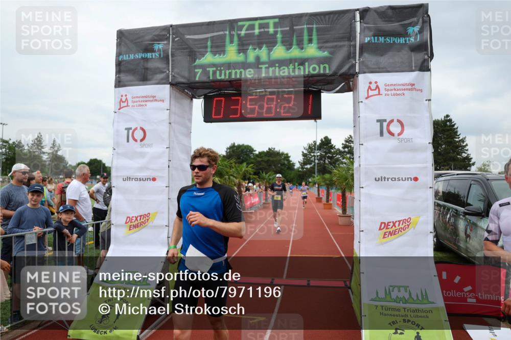 15.06.2025 - 7 Türme Triathlon Michael Strokosch http://msf.ph/oto/7971196 15.06.2025 13:58:20 Ziel 851, 973, 1045 meine-sportfotos.de