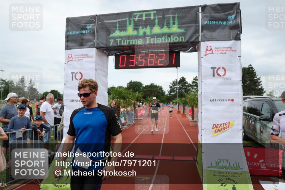 15.06.2025 - 7 Türme Triathlon Michael Strokosch http://msf.ph/oto/7971201 15.06.2025 13:58:21 Ziel 851, 973, 1045 meine-sportfotos.de