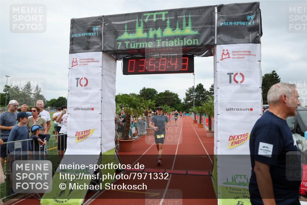 15.06.2025 - 7 Türme Triathlon Michael Strokosch http://msf.ph/oto/7971332 15.06.2025 13:58:42 Ziel 414, 763 meine-sportfotos.de