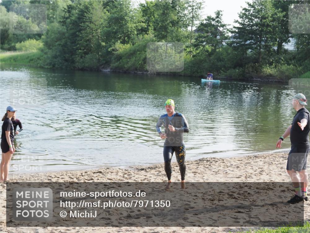 21.06.2025 - 27. Vierlanden-Triathlon MichiJ http://msf.ph/oto/7971350 15.06.2026 08:29:19 Schwimmen 4, 51 meine-sportfotos.de