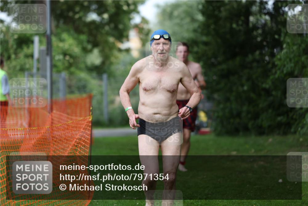 15.06.2025 - 7 Türme Triathlon Michael Strokosch http://msf.ph/oto/7971354 15.06.2025 12:59:45 Schwimmen 191, 892, 1008, 1082, 1088 meine-sportfotos.de