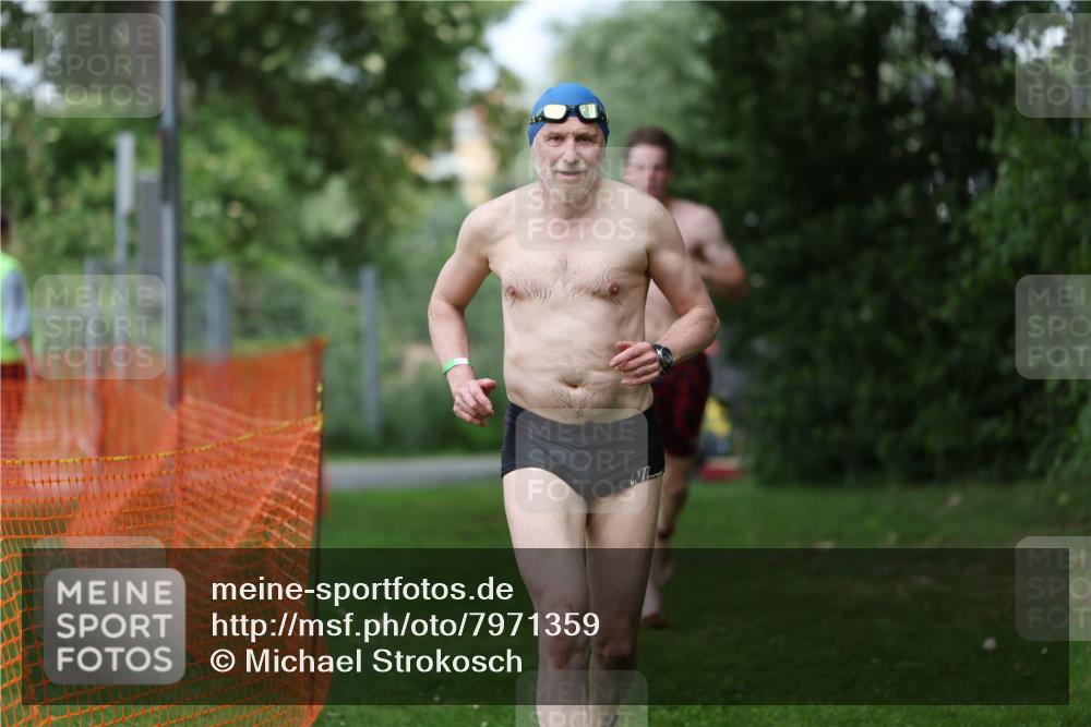 15.06.2025 - 7 Türme Triathlon Michael Strokosch http://msf.ph/oto/7971359 15.06.2025 12:59:45 Schwimmen 191, 892, 1008, 1082, 1088 meine-sportfotos.de