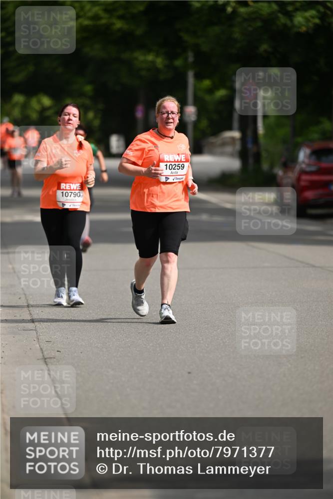 15.06.2025 - REWE Women's Run Dr. Thomas Lammeyer http://msf.ph/oto/7971377 15.06.2025 10:00:37 Laufen 10790, 10259 meine-sportfotos.de