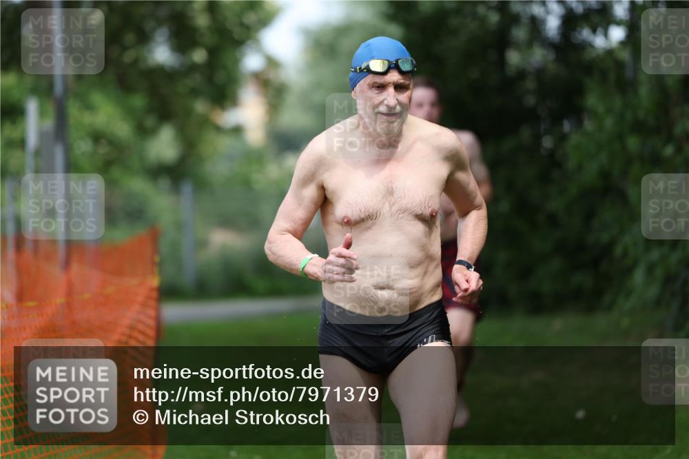 15.06.2025 - 7 Türme Triathlon Michael Strokosch http://msf.ph/oto/7971379 15.06.2025 12:59:46 Schwimmen 191, 892, 1008, 1082, 1088 meine-sportfotos.de