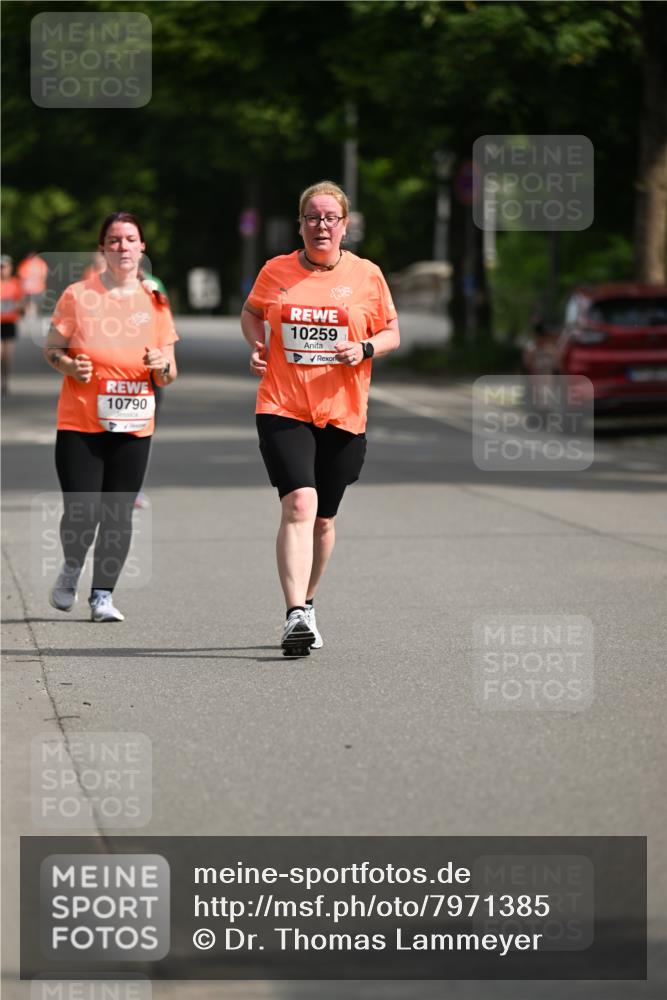 15.06.2025 - REWE Women's Run Dr. Thomas Lammeyer http://msf.ph/oto/7971385 15.06.2025 10:00:37 Laufen 10790, 10259 meine-sportfotos.de
