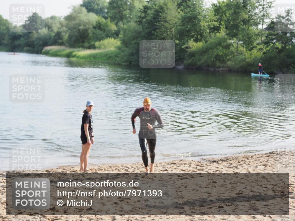 21.06.2025 - 27. Vierlanden-Triathlon MichiJ http://msf.ph/oto/7971393 15.06.2026 08:29:24 Schwimmen 4, 51 meine-sportfotos.de