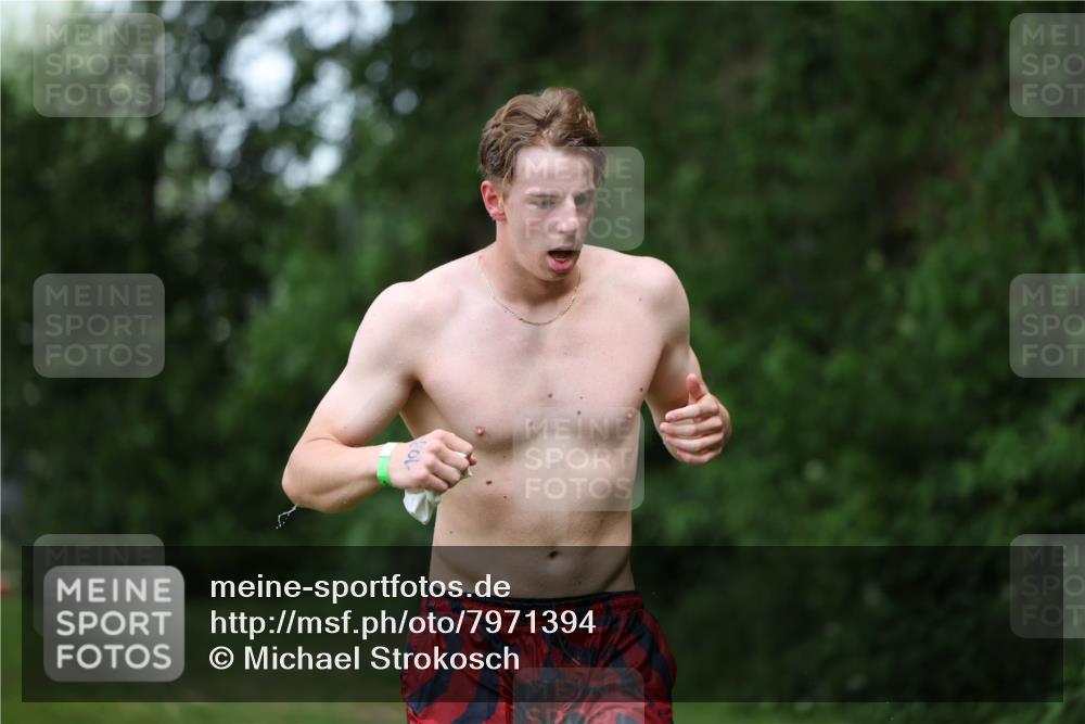 15.06.2025 - 7 Türme Triathlon Michael Strokosch http://msf.ph/oto/7971394 15.06.2025 12:59:48 Schwimmen 191, 1008, 1082, 1088 meine-sportfotos.de