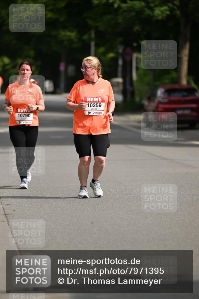 15.06.2025 - REWE Women's Run Dr. Thomas Lammeyer http://msf.ph/oto/7971395 15.06.2025 10:00:37 Laufen 10790, 10259 meine-sportfotos.de